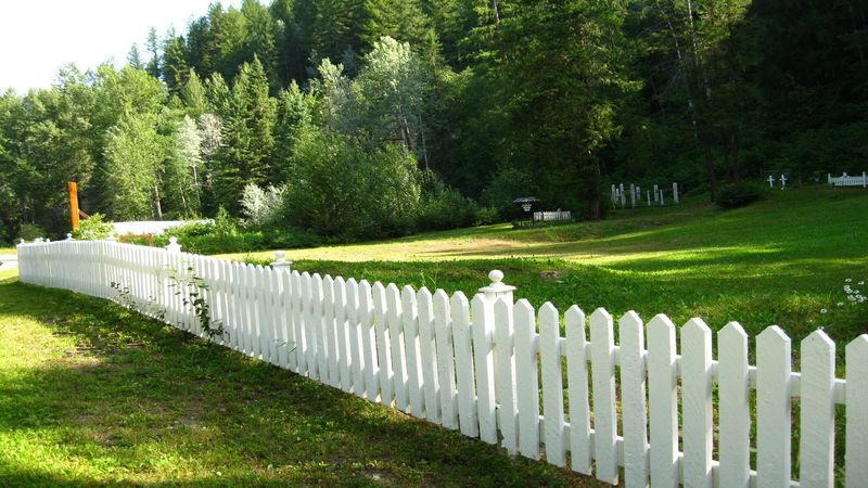 Why Choose a Vinyl Fence in Pasco, WA